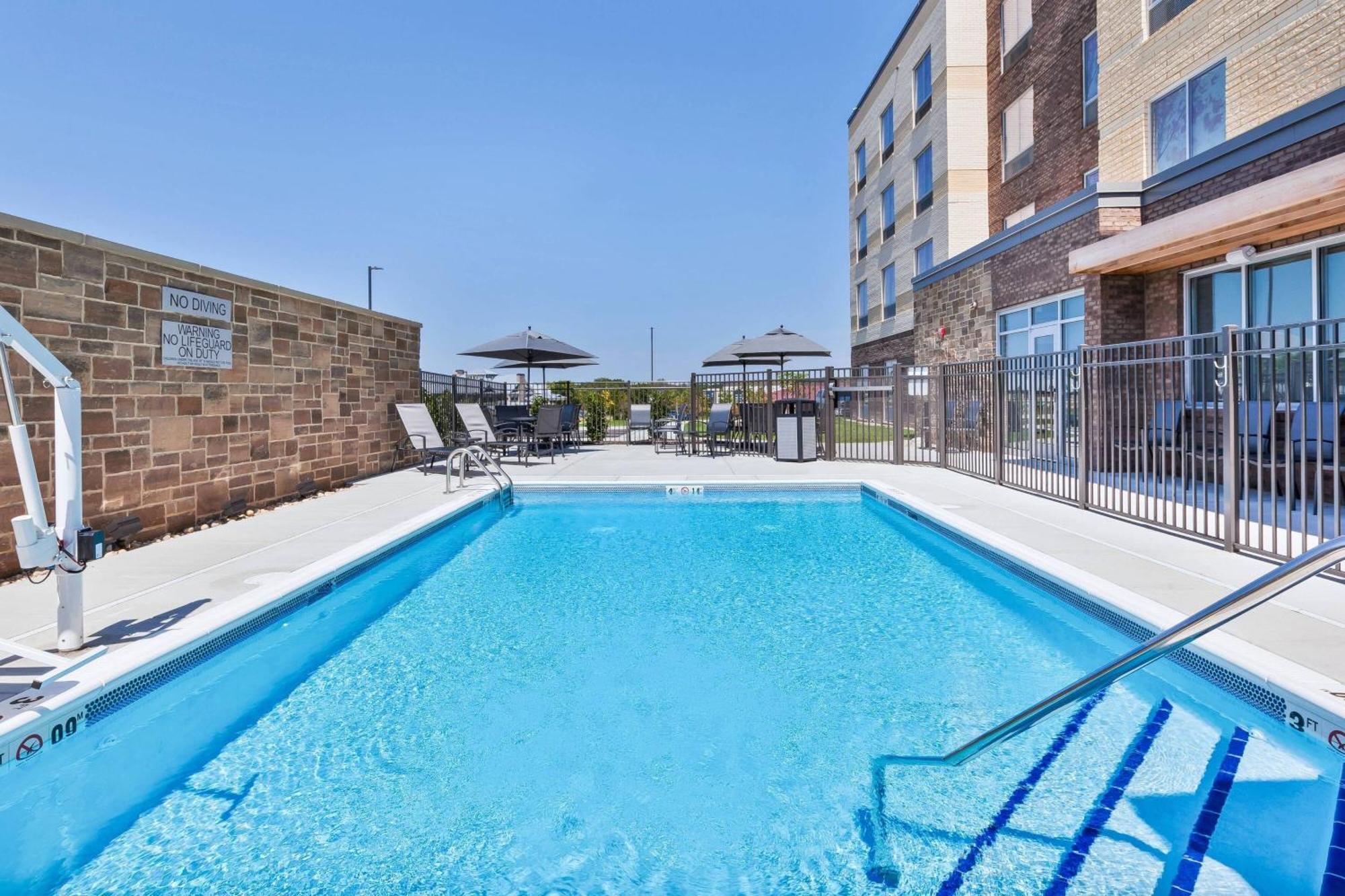 Fairfield Inn & Suites By Marriott Cincinnati Airport South/Florence Eksteriør billede